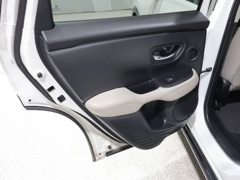 Used 2024 Honda HR-V EX-L image 19