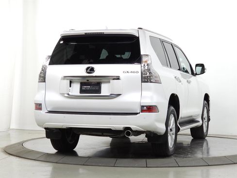 Used 2023 Lexus GX 460 Premium w/ Premium Package image 9