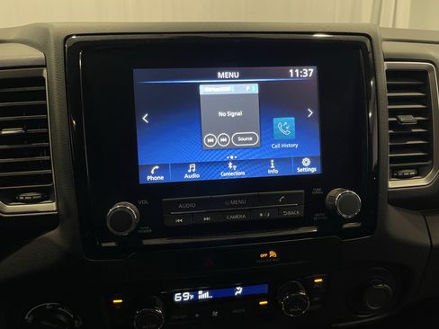 Used 2023 Nissan Frontier SV w/ SV Convenience Package AWD/4WD image 22