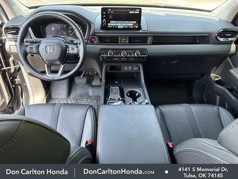 Used 2025 Honda Pilot Touring image 19