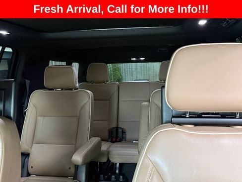 Used 2021 Chevrolet Suburban Premier w/ Premium Package AWD/4WD image 13