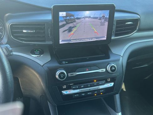 Used 2020 Ford Explorer XLT w/ Equipment Group 202A image 23