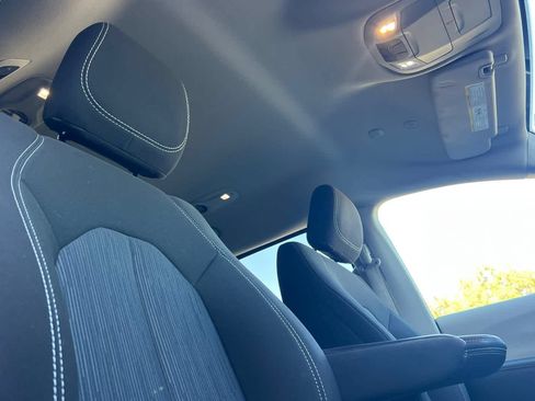 Used 2024 Chrysler Voyager LX FWD image 18