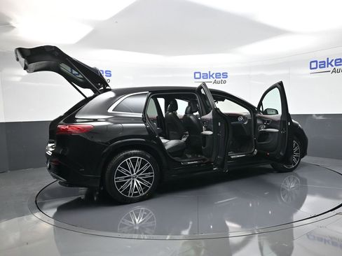 Used 2023 Mercedes-Benz EQS 580 4MATIC SUV image 56