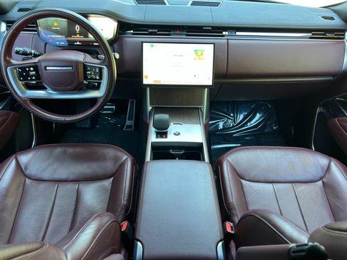 Used 2024 Land Rover Range Rover SE AWD/4WD image 13