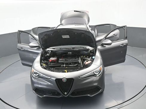 Used 2023 Alfa Romeo Stelvio Sprint image 74