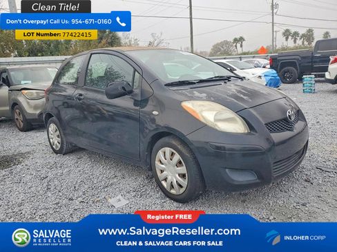 Used 2009 Toyota Yaris 2-Door Hatchback image 5