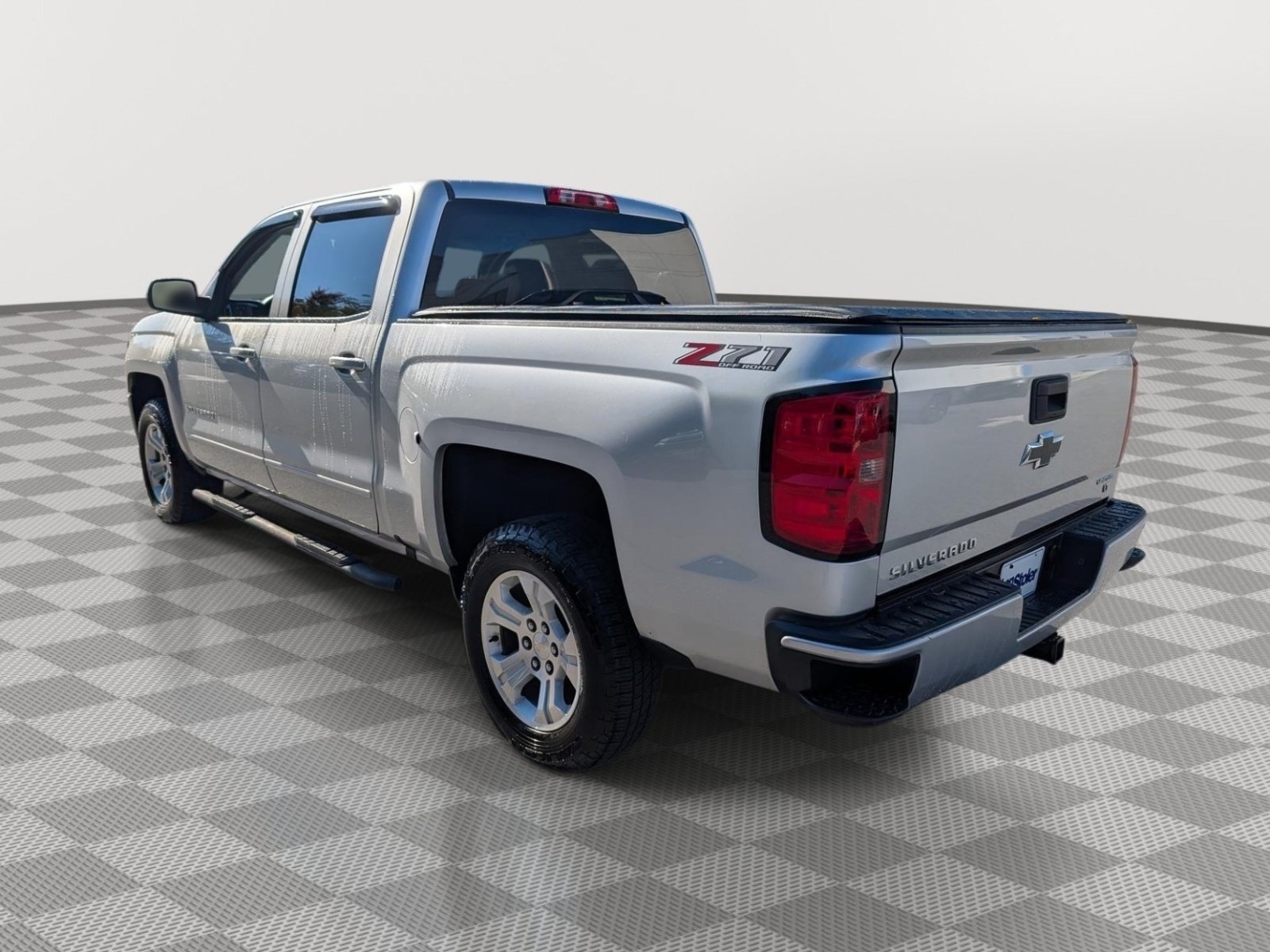 Used 2018 Chevrolet Silverado 1500 LT w/ All Star Edition AWD/4WD image 3