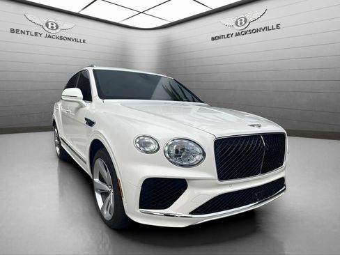 Certified 2025 Bentley Bentayga AWD/4WD image 45
