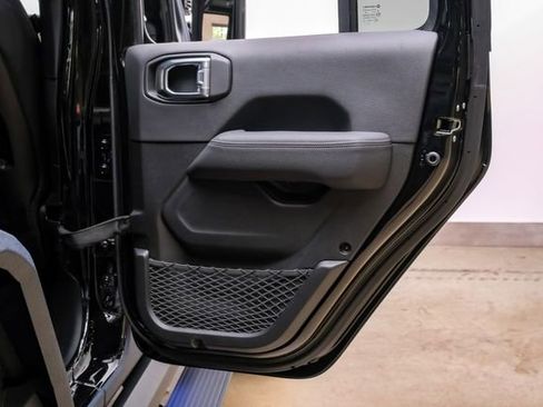 Used 2024 Jeep Wrangler Unlimited Rubicon 392 image 63