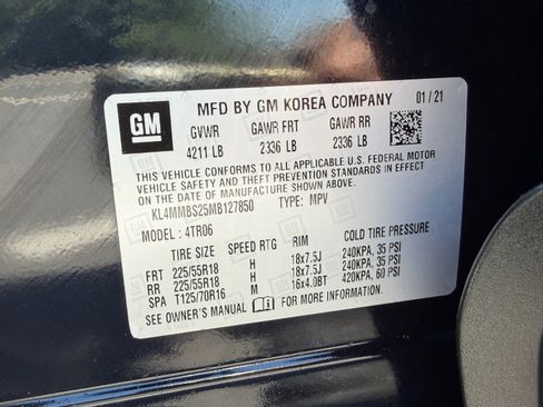 Used 2021 Buick Encore Preferred w/ Safety Package FWD image 31