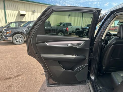 Used 2019 Cadillac XT5 Premium Luxury AWD/4WD image 22