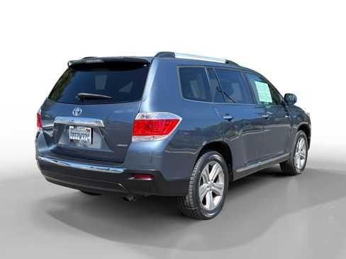 Used 2012 Toyota Highlander Limited w/ Tow Pkg AWD/4WD image 5