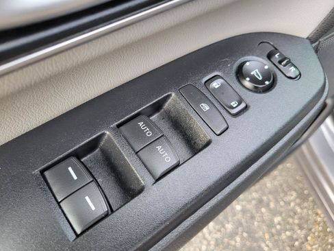 Used 2020 Honda CR-V EX-L image 9