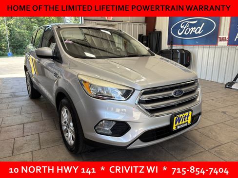 Used 2017 Ford Escape SE w/ SE Cold Weather Package AWD/4WD image 1