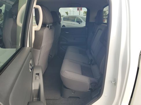 Certified 2025 Nissan Frontier SV image 13