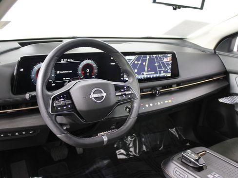 Used 2023 Nissan Ariya FWD image 37
