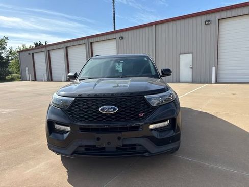 Used 2020 Ford Explorer ST w/ Premium Technology Package AWD/4WD image 2