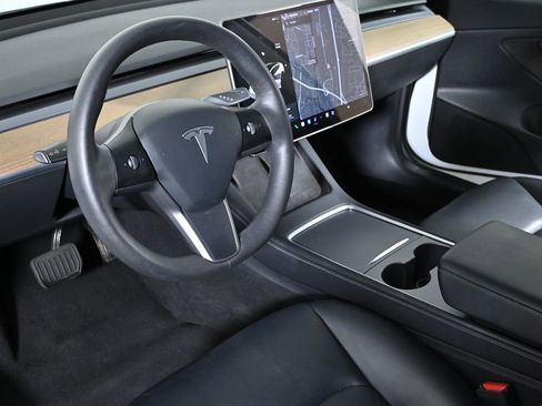 Used 2021 Tesla Model 3 Standard Range Plus image 10