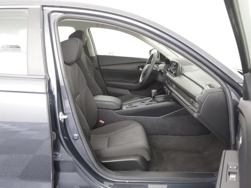 Used 2023 Honda Accord LX image 18