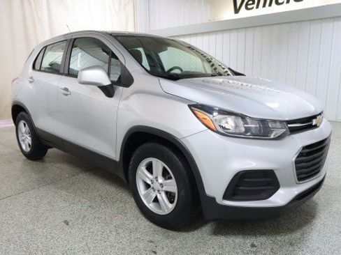 Used 2020 Chevrolet Trax LS FWD image 5
