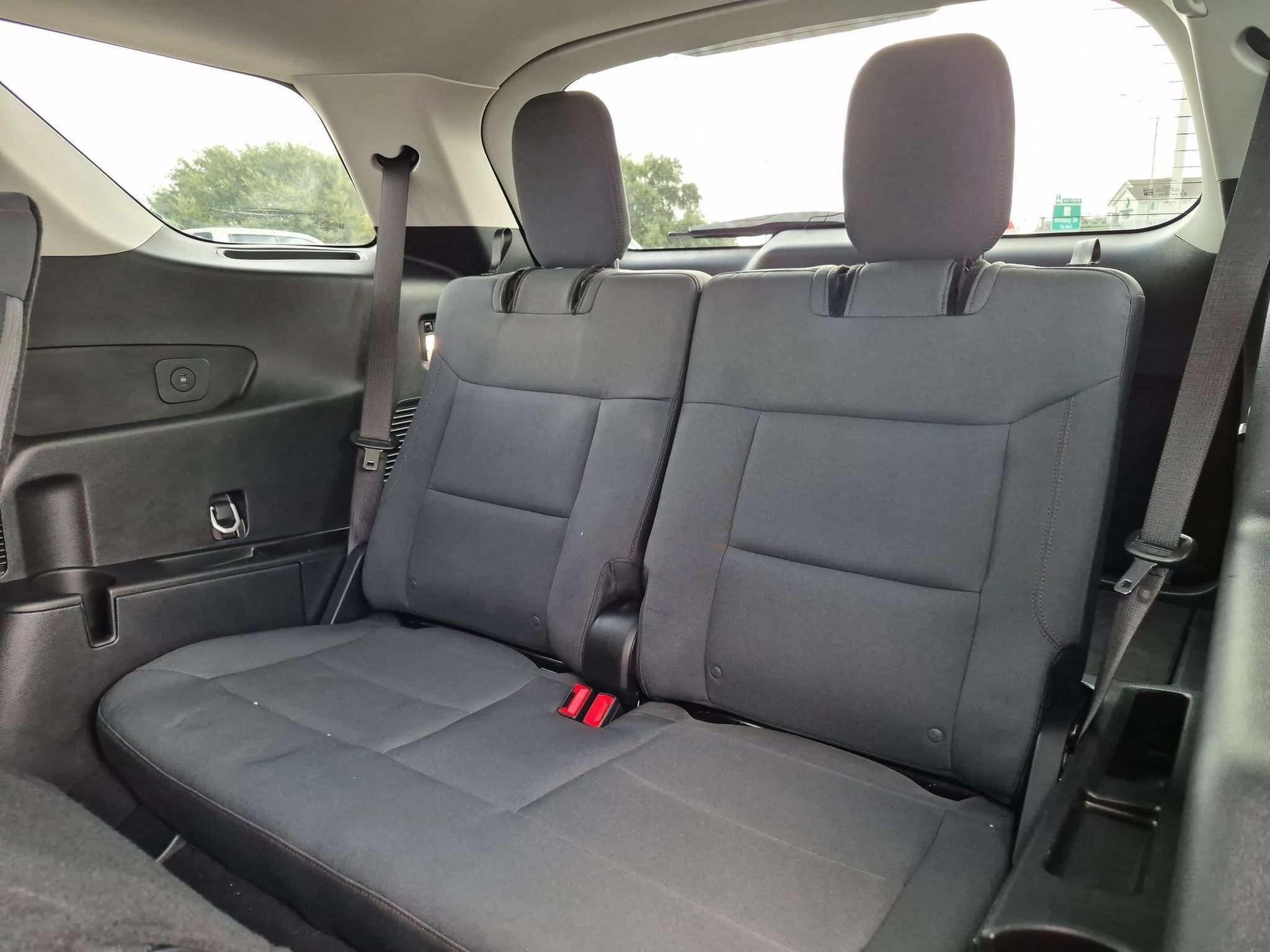 Used 2025 Ford Explorer Active RWD image 15