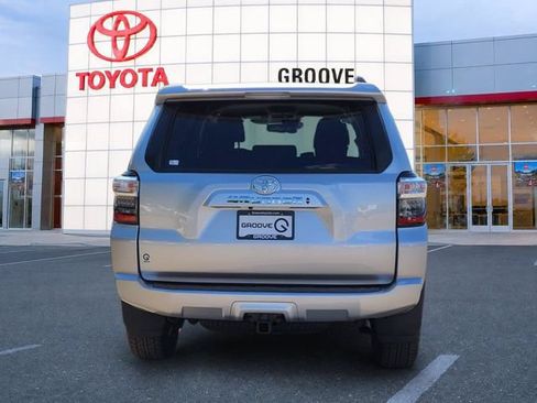 Used 2023 Toyota 4Runner SR5 AWD/4WD image 5
