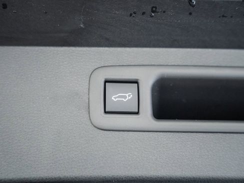 New 2026 Toyota Highlander Platinum image 11