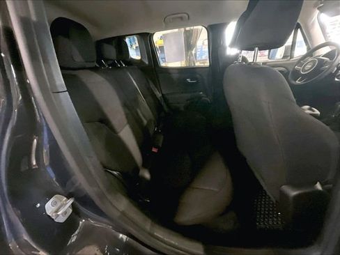 Used 2023 Jeep Renegade Latitude image 22