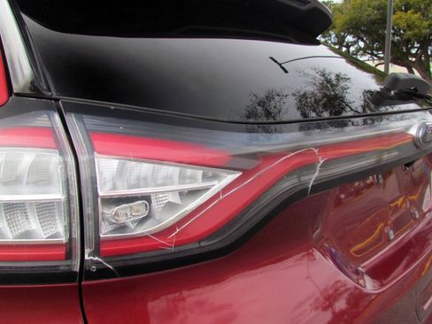 Used 2017 Ford Edge SEL w/ Equipment Group 201A FWD image 44