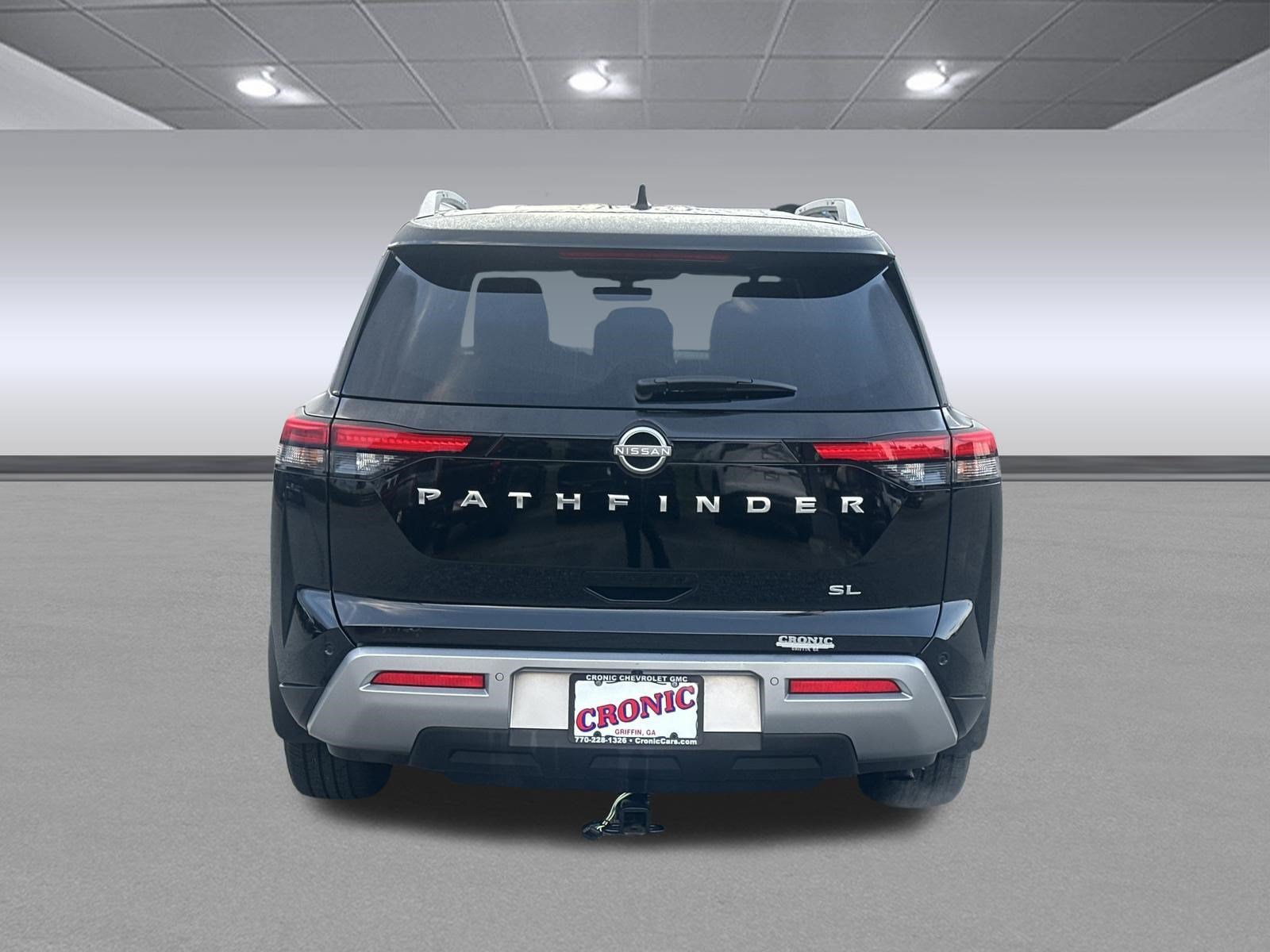 Used 2024 Nissan Pathfinder SL w/ Cargo Package FWD image 4