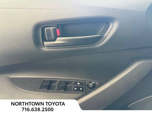 Used 2024 Toyota Corolla LE FWD image 28