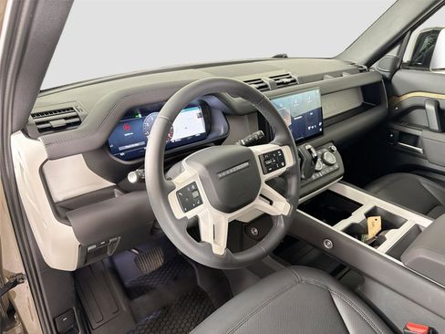 Certified 2025 Land Rover Defender 110 S AWD/4WD image 9