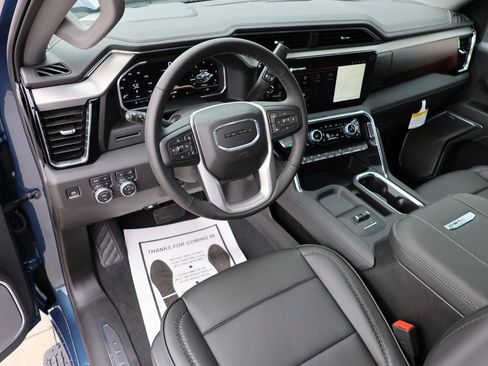 New 2025 GMC Sierra 2500 Denali w/ Denali Reserve Package image 26