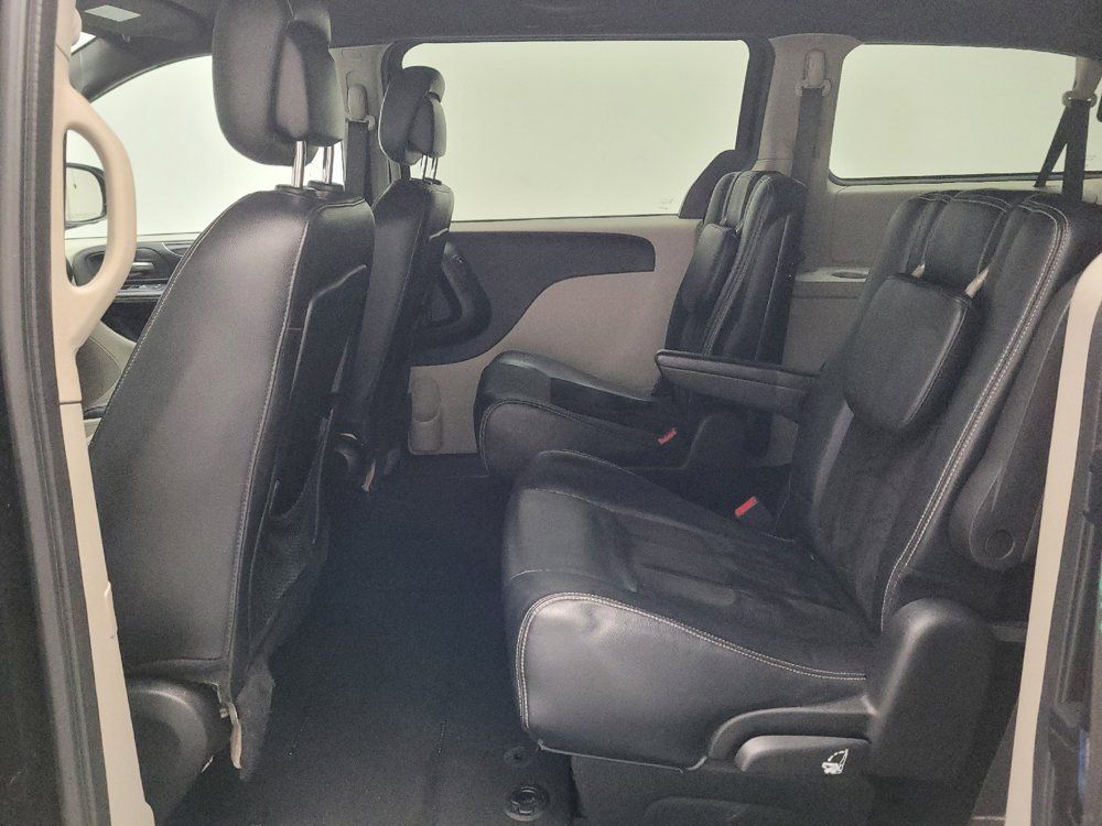 Used 2017 Dodge Grand Caravan SXT FWD image 18
