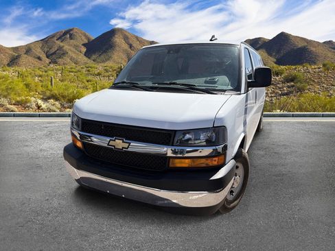 Used 2024 Chevrolet Express 3500 LT w/ LT Preferred Equipment Group RWD image 2