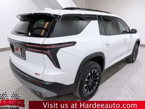 Used 2024 Chevrolet Traverse Z71 image 5