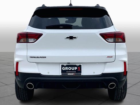 Used 2021 Chevrolet TrailBlazer RS w/ Technology Package image 4