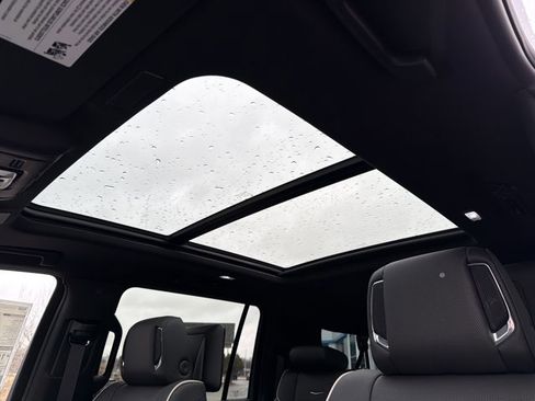 New 2026 Cadillac Escalade ESV Luxury image 44