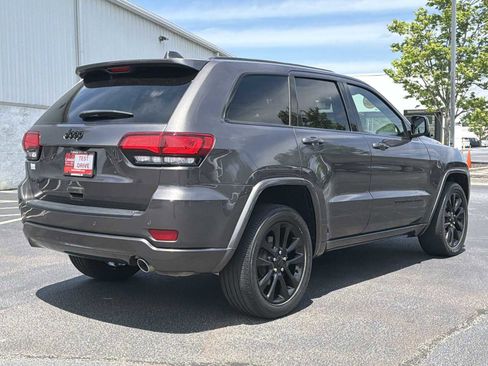 Used 2020 Jeep Grand Cherokee Altitude AWD/4WD image 24