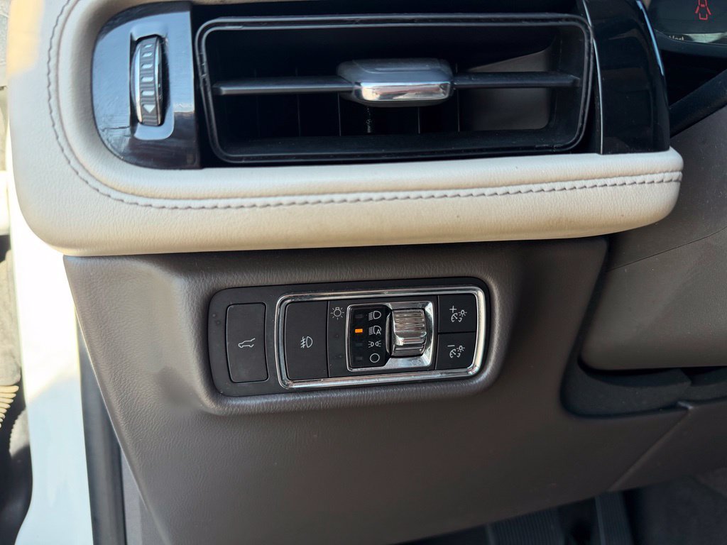 Used 2022 Lincoln Aviator Reserve w/ Equipment Group 201A AWD/4WD image 13