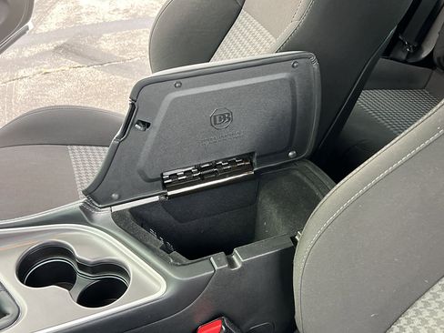 Used 2022 Dodge Challenger R/T w/ Blacktop Package image 19