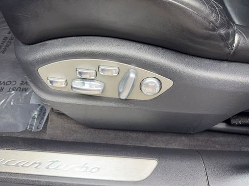 Used 2015 Porsche Macan Turbo AWD/4WD image 28