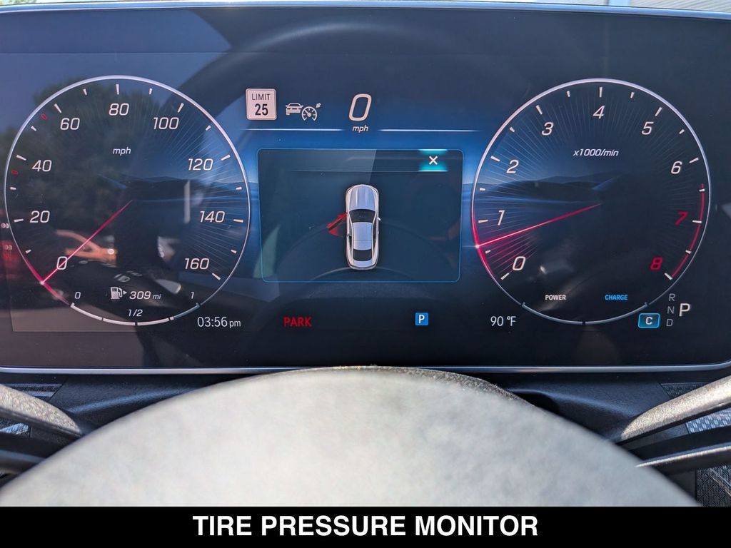 Certified 2026 Mercedes-Benz CLE 300 4MATIC Coupe image 21