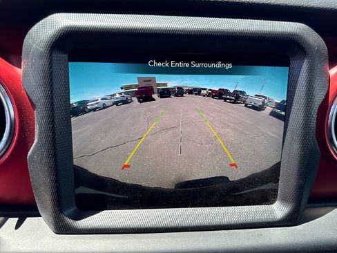 Used 2023 Jeep Wrangler Unlimited Rubicon AWD/4WD image 20