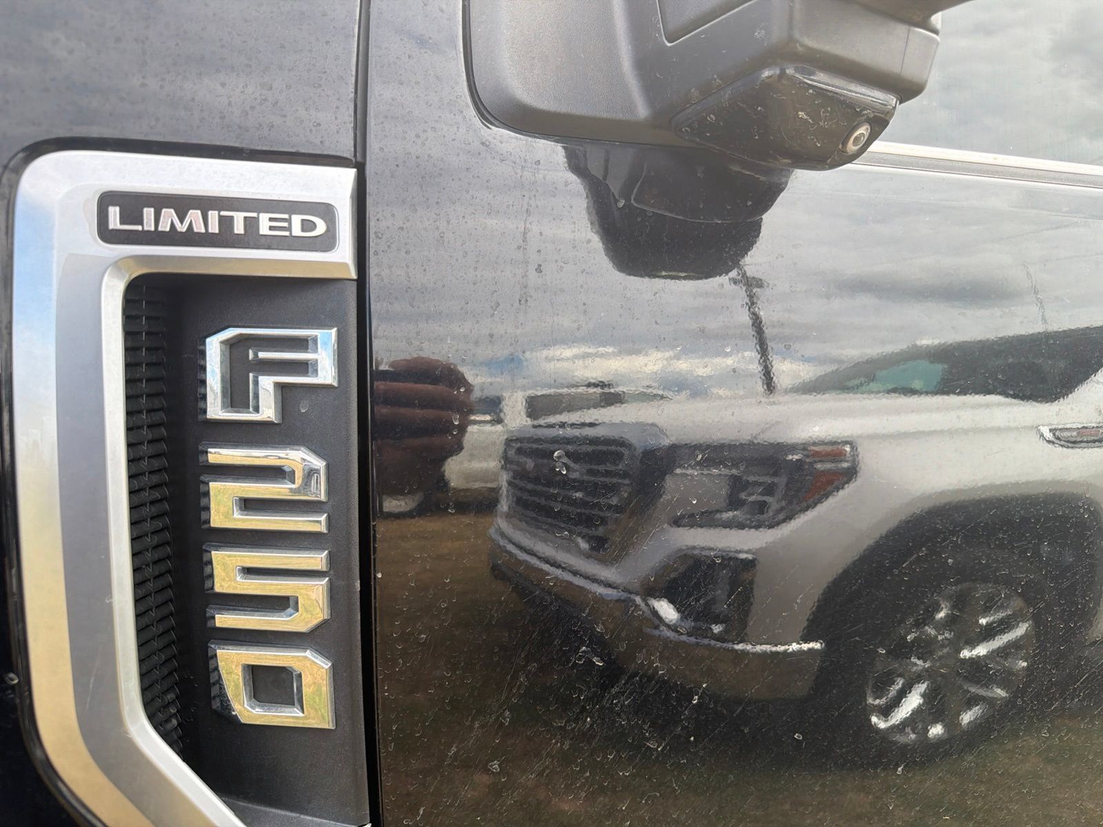 Used 2018 Ford F250 Limited w/ FX4 Off-Road Package AWD/4WD image 21