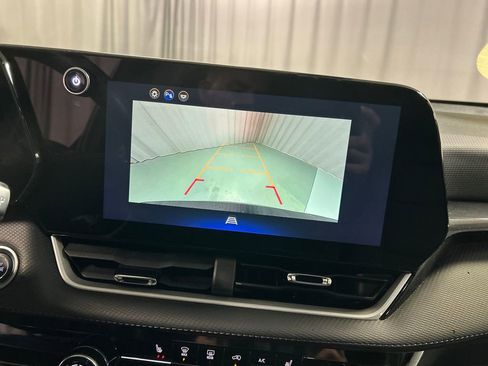 Used 2025 Chevrolet Equinox LT image 17