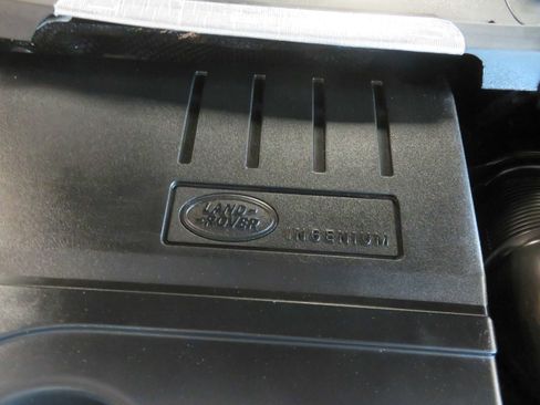 Used 2020 Land Rover Range Rover Evoque SE image 49