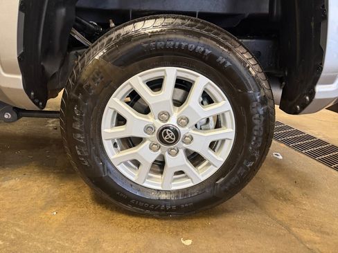 Used 2025 Toyota Tacoma SR5 image 26