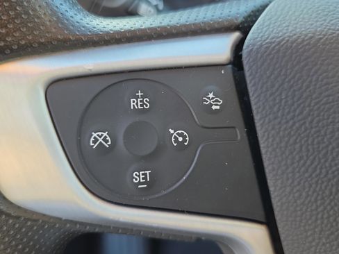 Used 2023 GMC Terrain SLE w/ Driver Convenience Package image 29